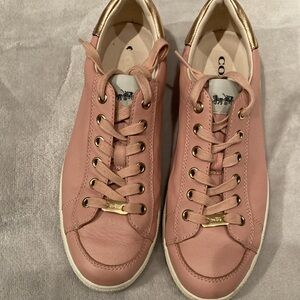 Pink COACH shoes women’s